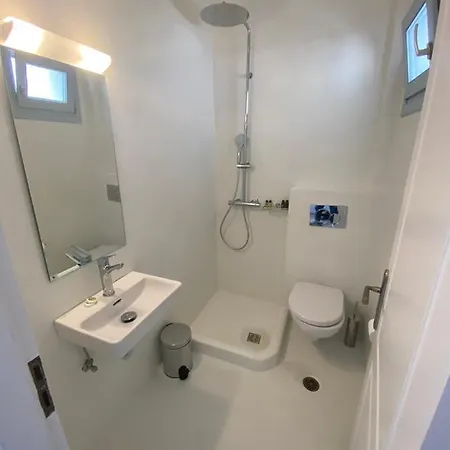 K & G Fira (Santorini)